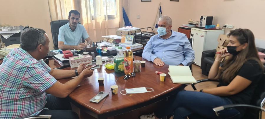 عضو الكنيست سيمون ديفدسون من يش عتيد يقوم بجولة مهنية المجتمع العربي 